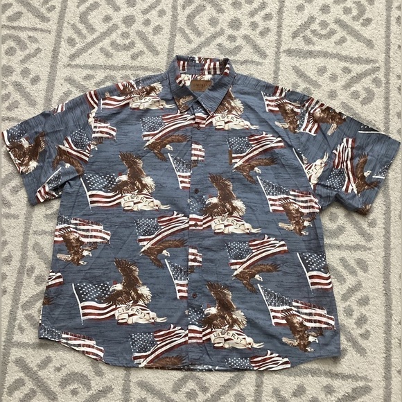 Magellan Outdoors Other - Magellan Mens American Flag Button up size XXL